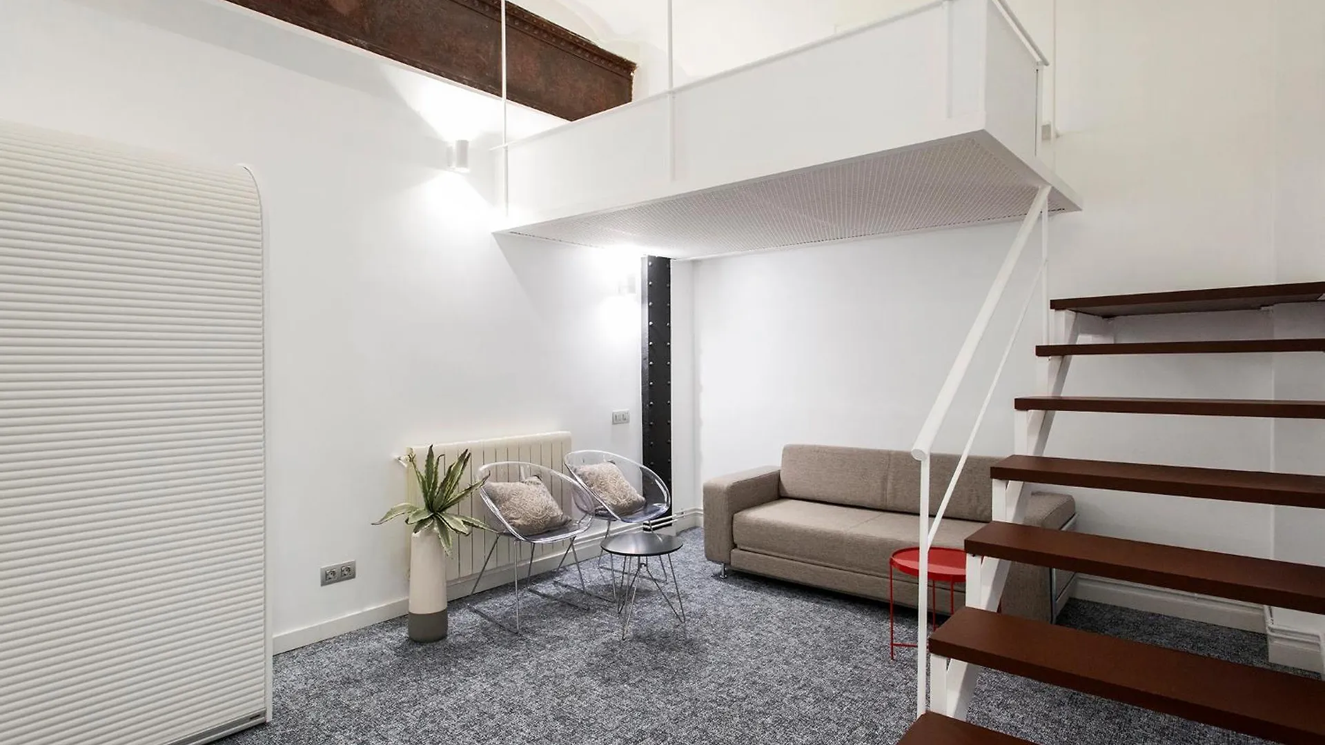 Fewdays Barcelona Apartments