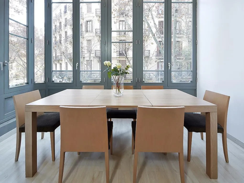 Fewdays Barcelona Apartments