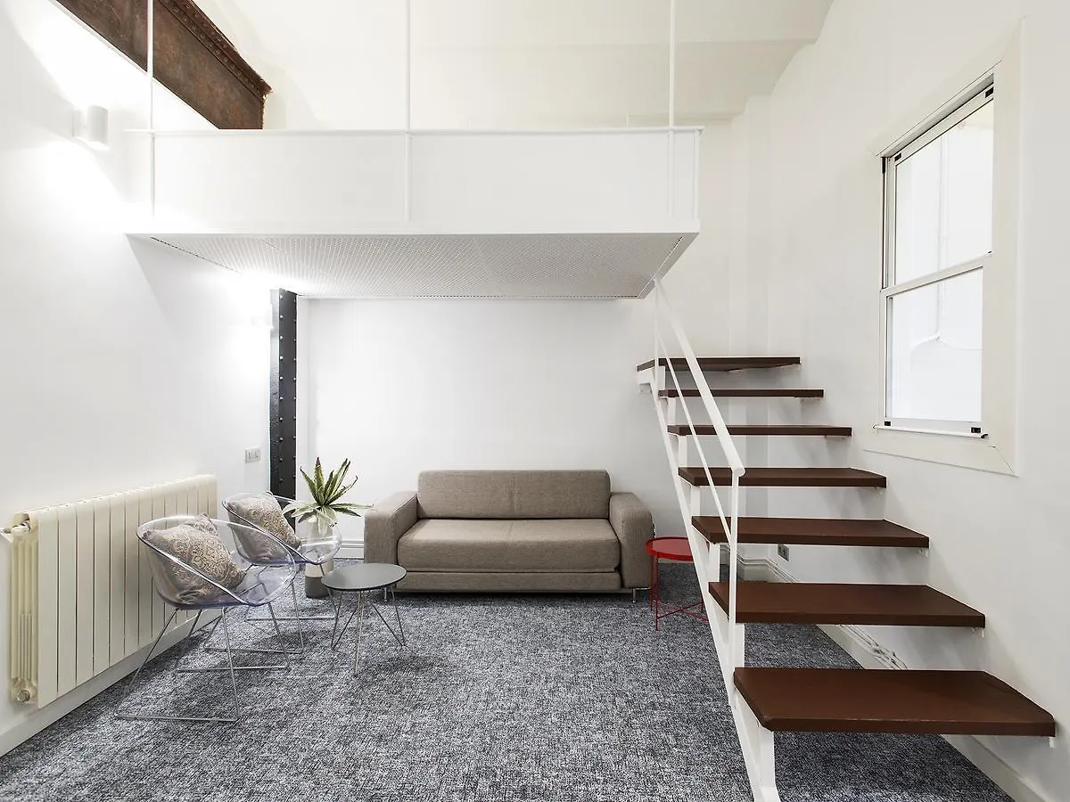 Fewdays Barcelona Apartments