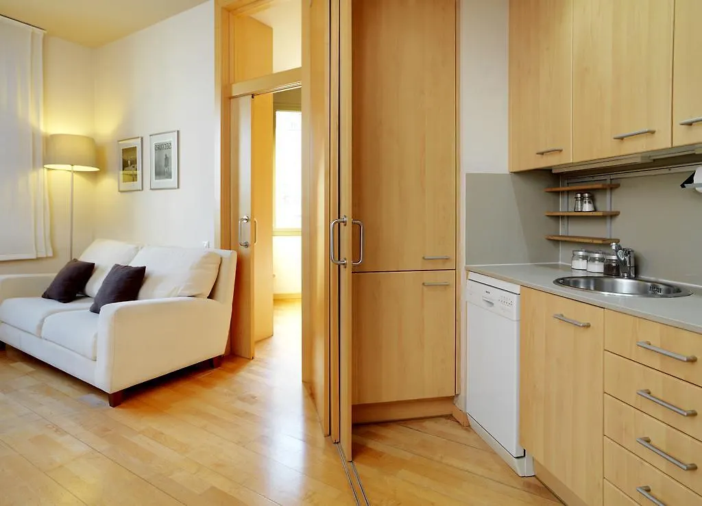 Fewdays Barcelona Apartments