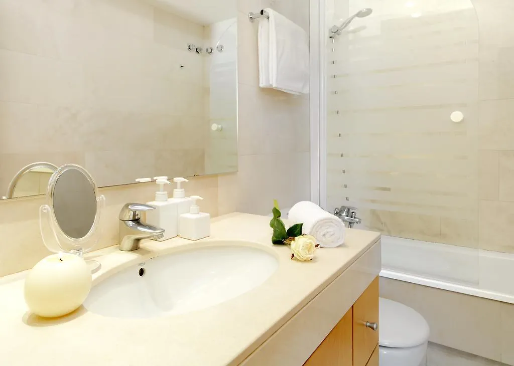 Fewdays Barcelona Apartments