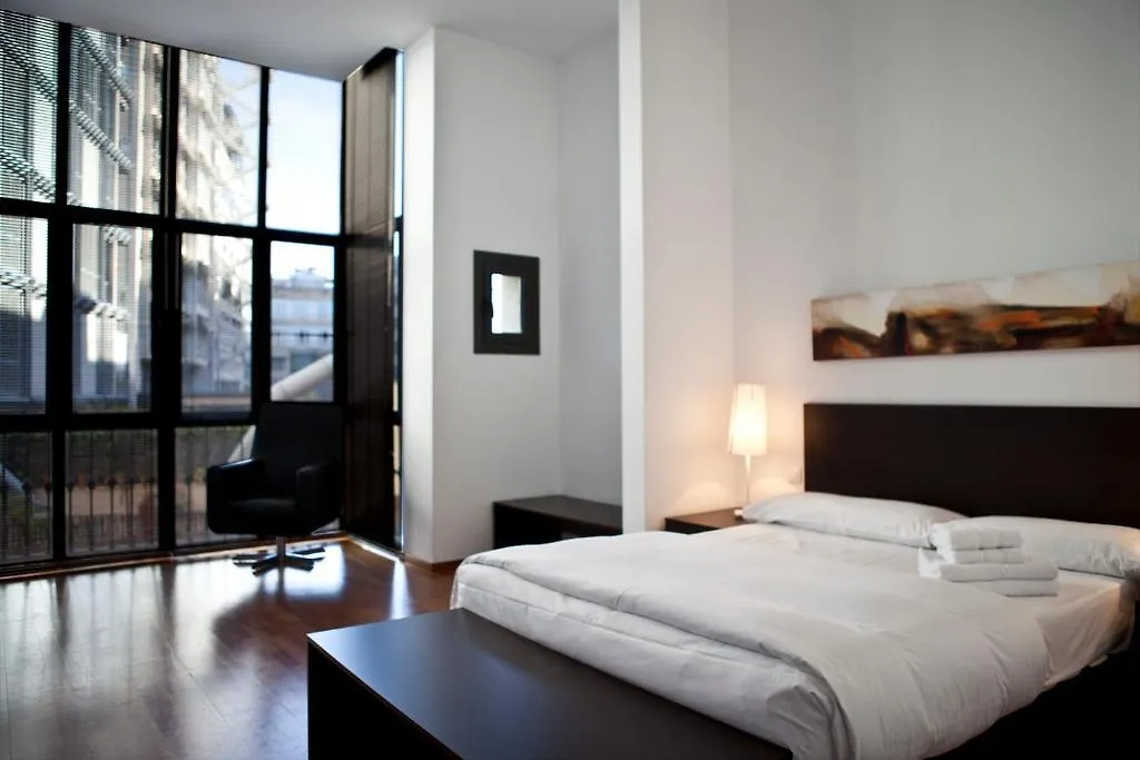 Fewdays Barcelona Apartments